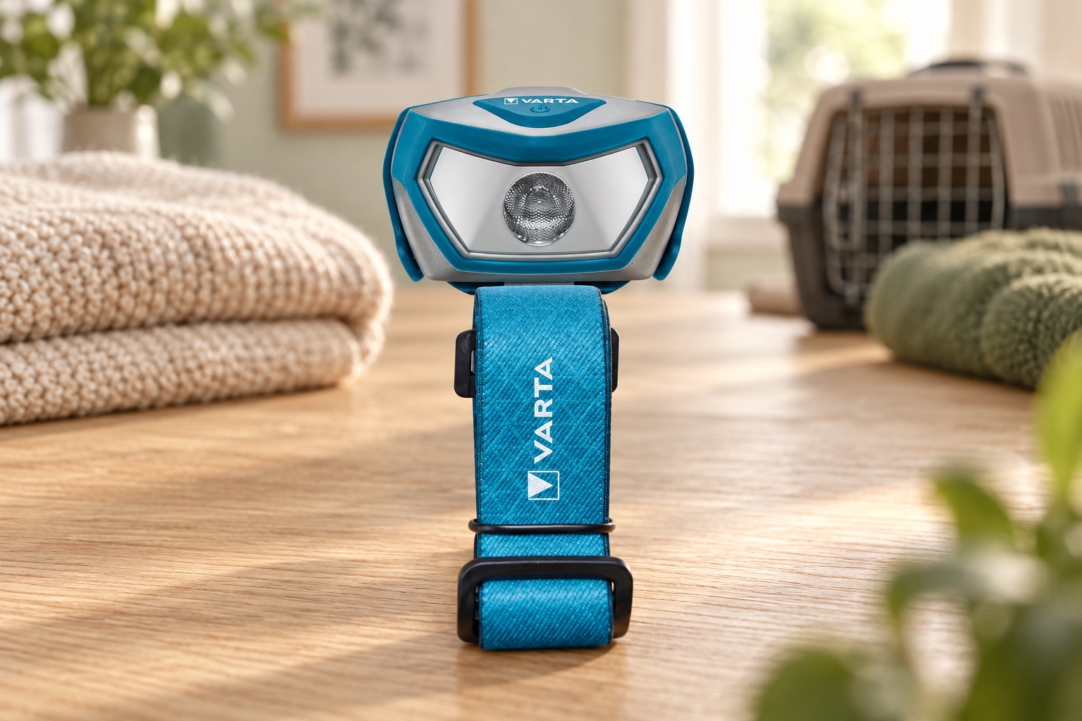 VARTA H10 Pro auf einem Holztisch – KI-generierte Produktinszenierung